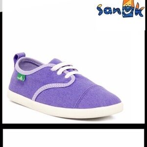 3/30Kids Sanuk shoes - new size 4